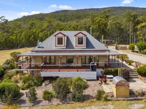 Manfield Country Bruny Island