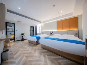 Super 8 Hotel (Beijing Chongwenmen Tongren Hospital)