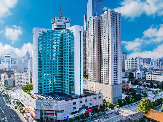 Kunming Green Land Hotel