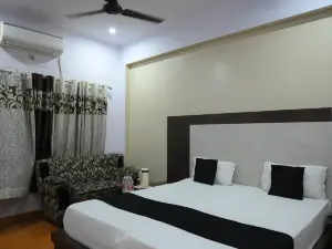 Mansarover Hotel & Banquets