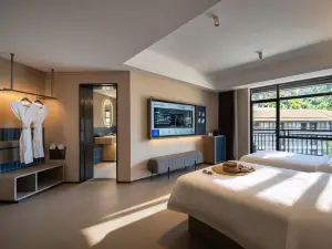 OKDAY Hotel (Yangshuo West Street, The Scenic Gallery, Yangshuo, Guilin)