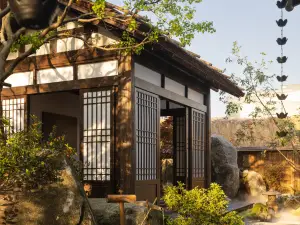 Floral Hotel· Wuye Youshe · Designer Art  Hotel (Wuyuan High-speed Railway Station Branch)