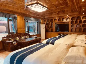 Manchu Tibetan Village Homestay