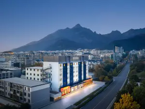 泰安天外村龍潭路輕居飯店