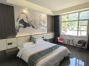 Shennongjia Mangu Homestay