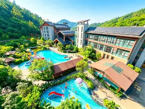 Green BLISS• Private Hot Spring Per Room• Hot Spring Boutique Inn