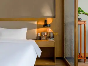EZ Boutique Hotel