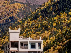 Xunguang Yuegui · Snow Mountain Secret Boutique Stay (Mount Siguniang Scenic Area)