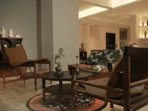 Mountain Echo River View Resort Homestay (Chenzhou Zixing Dongjiang Lake Branch)