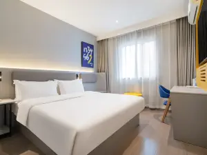 7Days Inn Hotel (Tianjin Railway Station South Square Jinwan Square)
