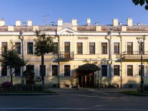 Golden Hotel