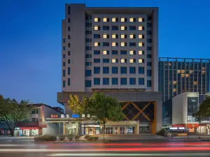 Qianshan Howard Johnson Club Hotel