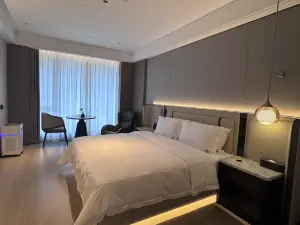 โรงแรม ฮอลิเดย์ โอเชียน