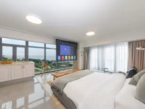 Neighbors of Hailing