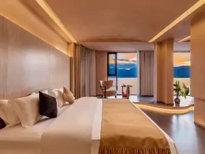 撫仙湖・聴山｜LAKE・REVERIE・PARADISEデザイナー美宿（小湾村）