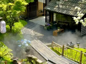 Lantingyue · JoyCourt Natural Wood | Whole-House Smart Vacation Cottage