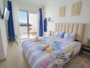 La Perle Dorée • Sea View Apartment in Resort • Pools Access