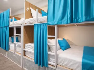 Funky Monkey Hotel Hostel and Apartment with Rooftop Bar