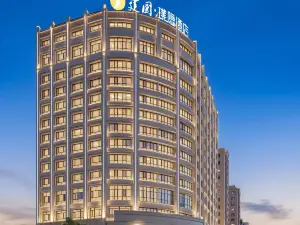 建国ヒドゥン（張掖西駅大仏寺）