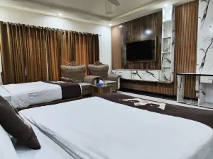 Grand Royal Hotel & Suites