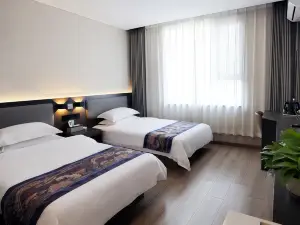Rujia Huayi Selected Hotel (Fenzhou Market Xiguan Zhengjie Branch)