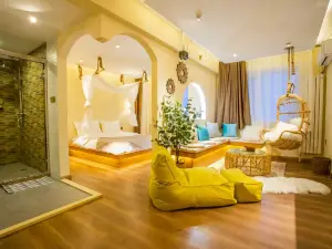 Muwan Homestay (Saint Sophia Cathedral)