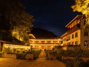 Danba Valley Kande Muzang Culture B&B