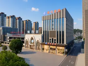 Lianle Hotel (Lichuan Tenglong Cave Tourist Center)