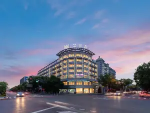 M·Zheman Intelligent Light Luxury Hotel