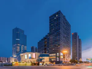 Meijing Grand Hotel (Nanjing Northern City MixC Manshou Subway Station)