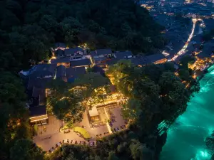 Moonlight Aquarius Homestay (Dujiangyan Scenic Area Nanqiao Branch)