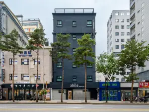 alma Hotel