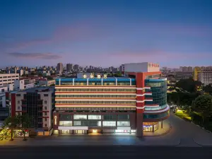 Quanzhou  West Street  Jiuyi Street  Atour Hotel