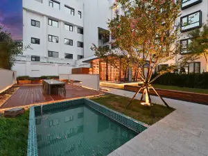 RIGHT HOTEL  Jinsong Subway Station Panjiayuan Antique City