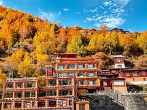 Minshan Xingzhe Muxin Wangqinda Hotel (Dege Yinjing Yuan Branch)