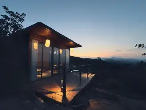 山耶雲耶·秘湯輕野民宿（新密）