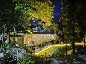 Zhuyuan Hotel (Tuolongxia Ecological Tourism Scenic Area)