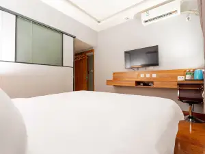 Dibei Hotel (Yining Tianshan Road Six Star Street Branch)