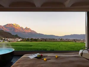 Yichuan·Hoshino | Mountain View Sunshine Golden Peak · Designer Homestay