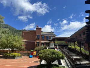 留ハ紫柏康養ホテル