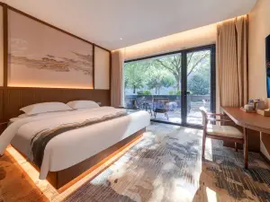 Floral Hotel·Yinshi·Yi Chang'an Hotel (Xi'an Zhonggulou Sajinqiao Subway Station)