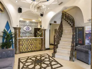 Palette - Near Amanjaya Mall Formerly El-Zahraa