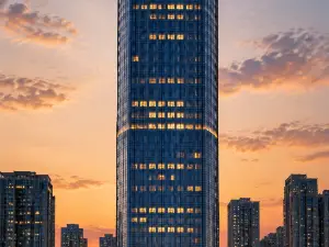 NATO.Walking in the Clouds    Hotel