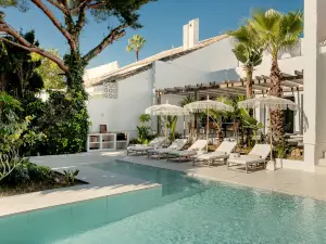 Anfitrión Villas & Suites