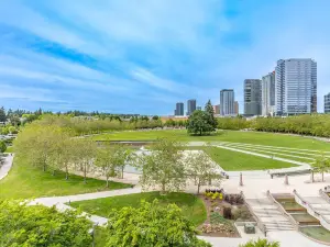 2BR | Gym, Balcony, Views | Sophari B | Bellevue