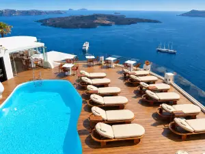 Sun Rocks Boutique Hotel | Caldera View Suites & Sunset Dining Experience