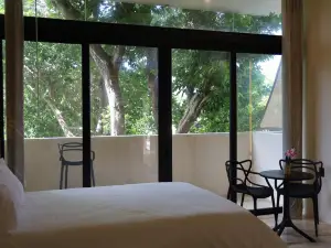 Casa Oneiro Hotel Boutique & Suites