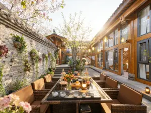 Hanya Ge · Boutique Holiday Homestay
