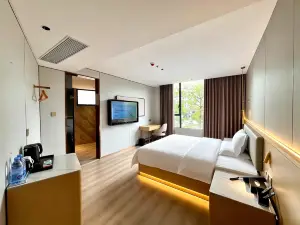 Guangning New Regent Hotel
