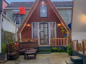 Mini Cemara Cabin